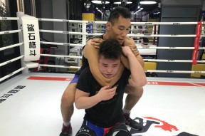 九游体育APP-UFC夜战：天山天虎队强势横扫泰山霹雳队，速度优势明显定位球制造杀机
