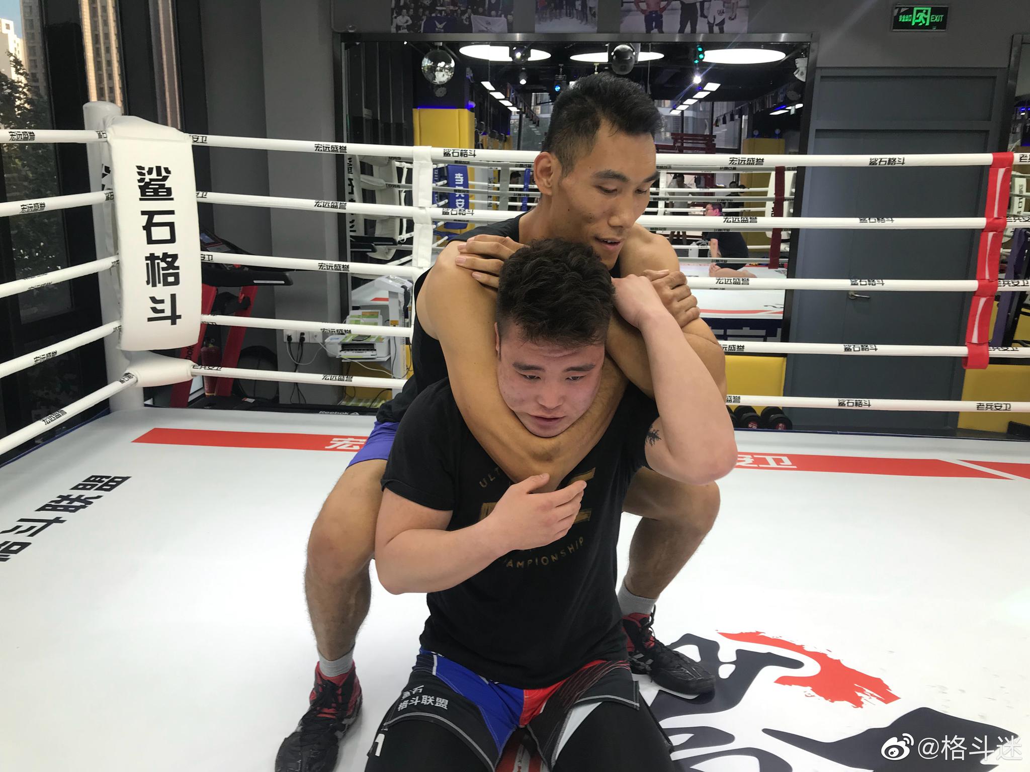 UFC夜战：天山天虎队强势横扫泰山霹雳队，速度优势明显定位球制造杀机